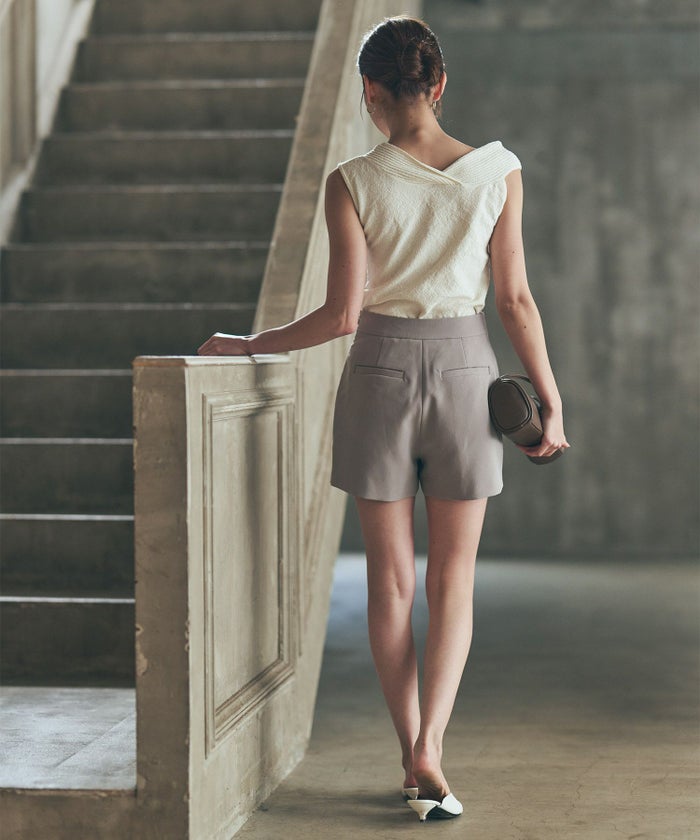 着回し インナー 無地 女性らしい モテコーデ デートコーデ 大人 あざと可愛い 肌見せ 港区 ラウンジ 韓国風 韓国系 カジュアル エレガント 海外系 きれいめ 細見え カジュアル スタイル盛れ KINO THE KEI