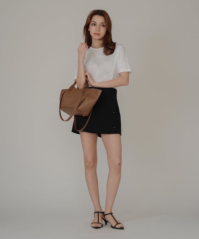 着回し インナー 無地 女性らしい モテコーデ デートコーデ 大人 あざと可愛い 肌見せ 港区 ラウンジ 韓国風 韓国系 カジュアル エレガント 海外系 きれいめ 細見え カジュアル スタイル盛れ KINO THE KEI