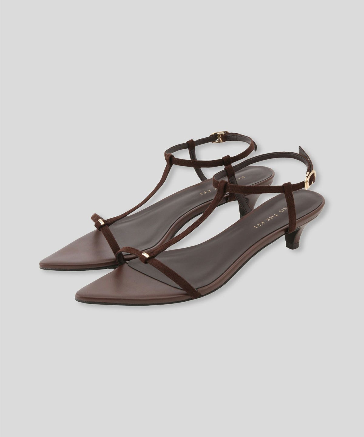 サンダル 華奢ストラップ 歩きやすい 安定感 クロス フェイクレザー ローヒール オリジナル ポインテッド メタル パーツ ストラップ サンダル KINO THE KEI