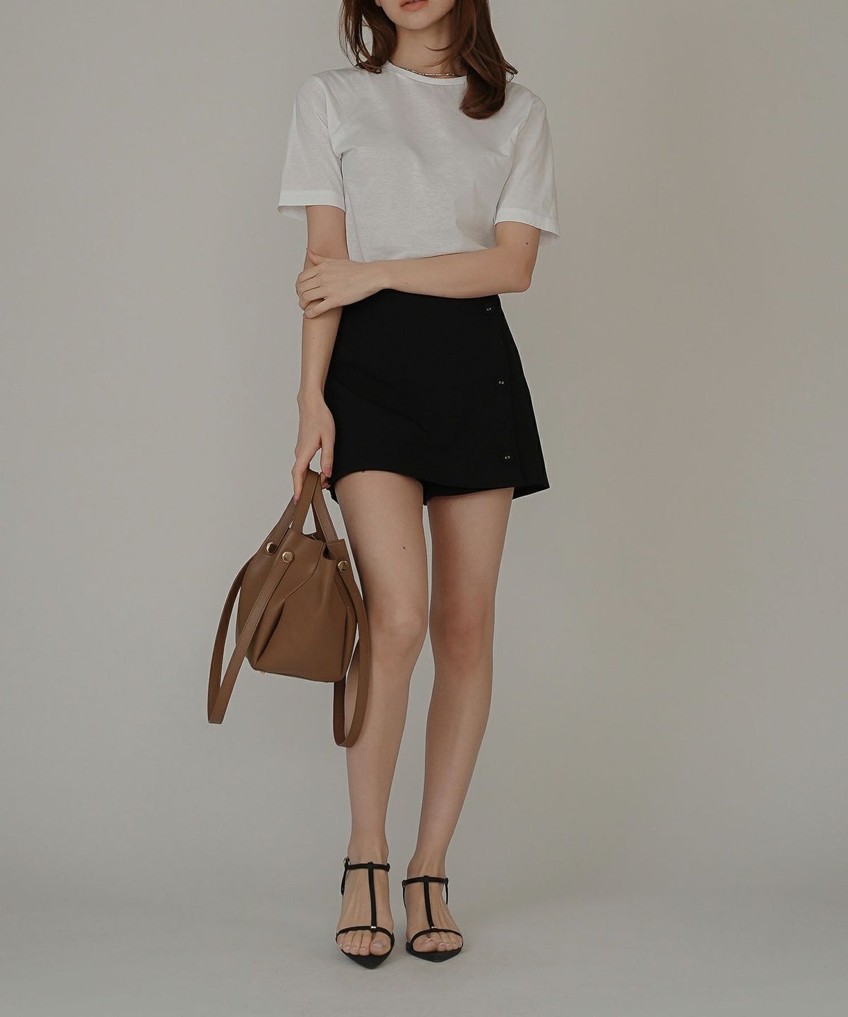 サンダル 華奢ストラップ 歩きやすい 安定感 クロス フェイクレザー ローヒール オリジナル ポインテッド メタル パーツ ストラップ サンダル KINO THE KEI