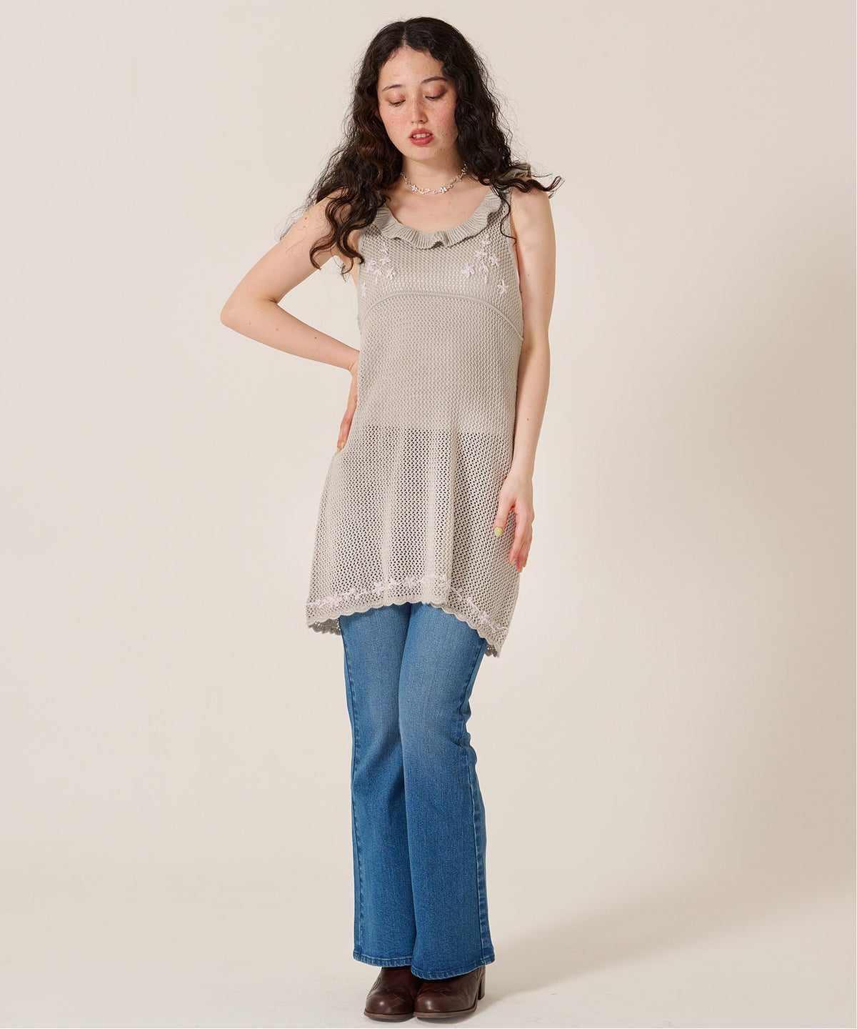 ワンピース/花/バックオープン/ハンド刺繍入り 透かし編み ニットワンピース TINA：JOJUN