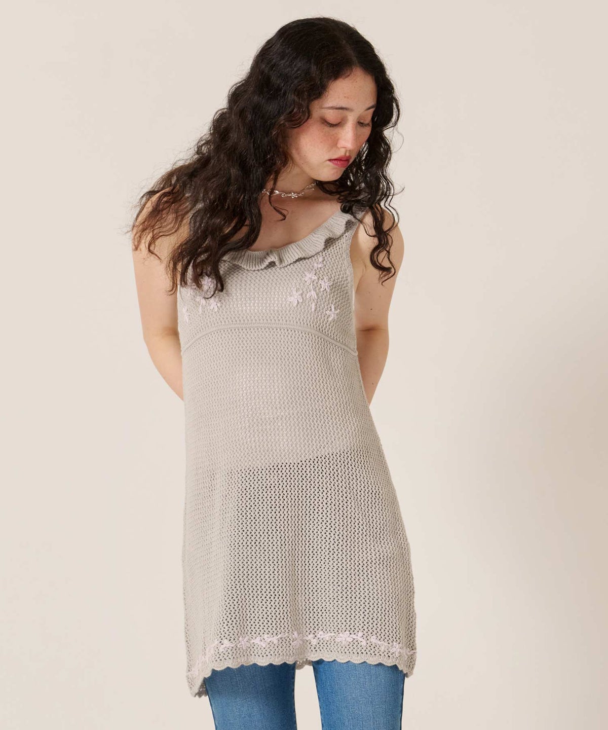 ワンピース/花/バックオープン/ハンド刺繍入り 透かし編み ニットワンピース TINA：JOJUN