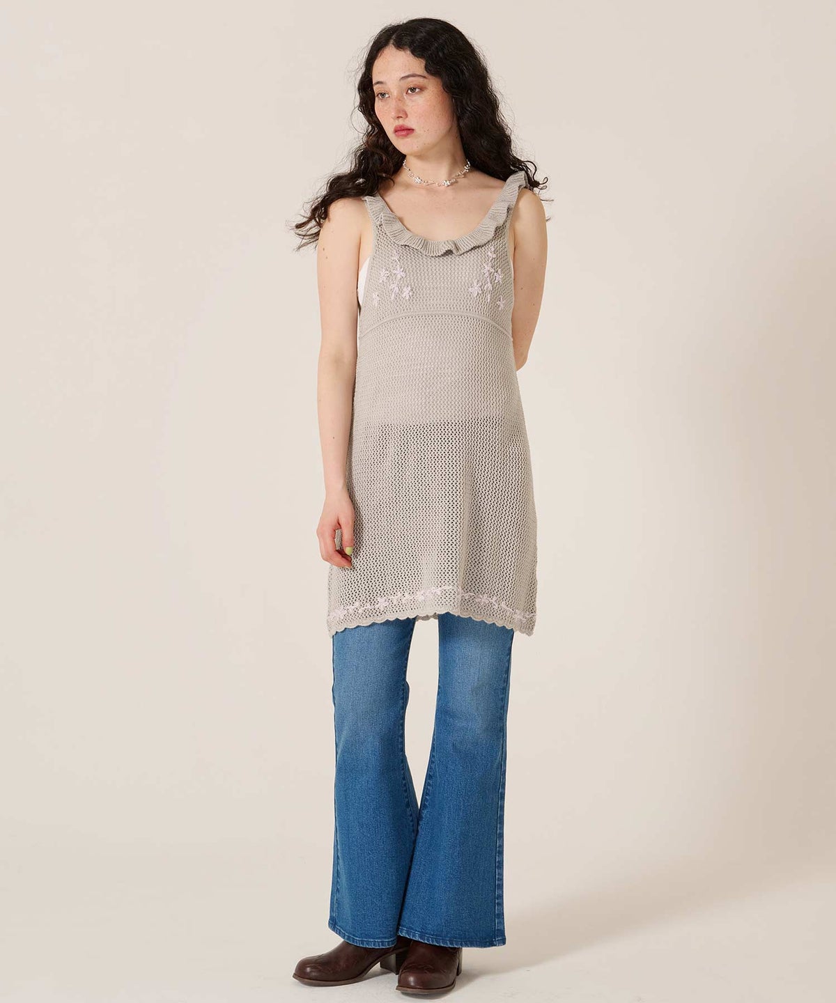 ワンピース/花/バックオープン/ハンド刺繍入り 透かし編み ニットワンピース TINA：JOJUN