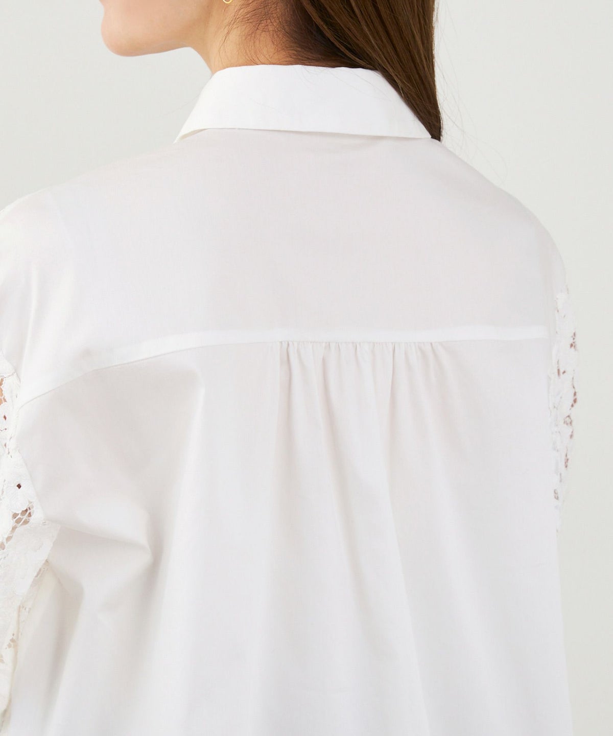 手洗い可 オフィス おしゃれ フェミニン 透け感 カフス 上品 きれいめ 大人カジュアル 長袖 襟付き ジョイントスペース