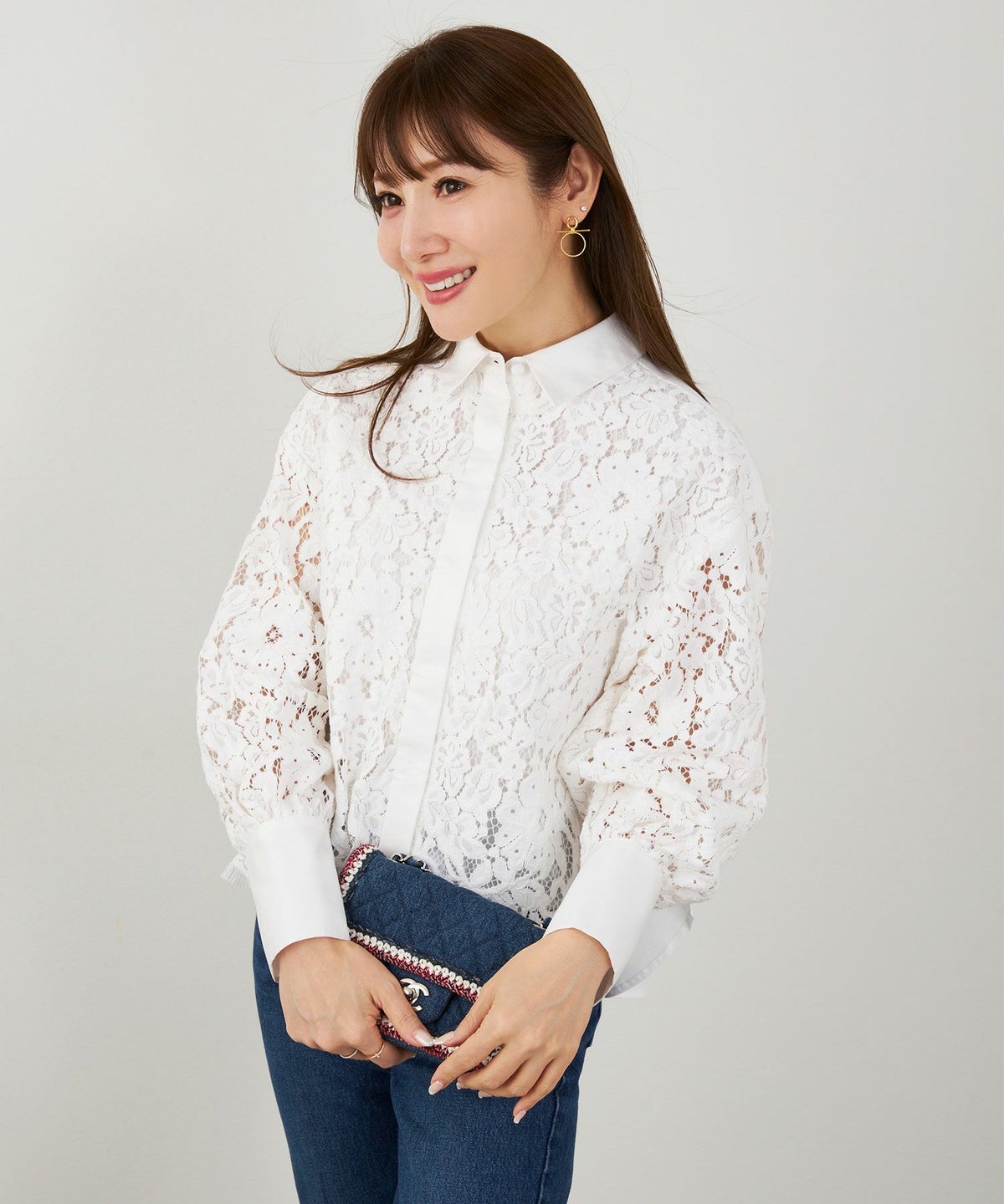 手洗い可 オフィス おしゃれ フェミニン 透け感 カフス 上品 きれいめ 大人カジュアル 長袖 襟付き ジョイントスペース