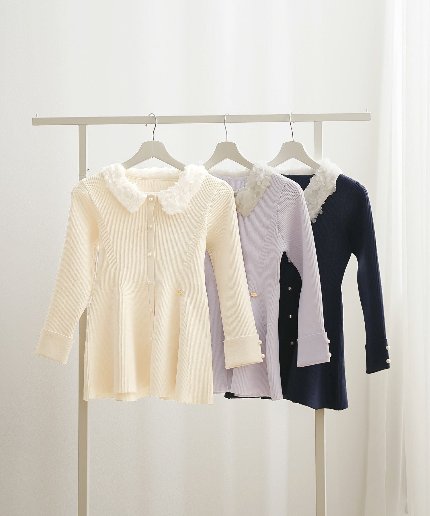 フラワー 襟付き ニット ペプラム le reve vaniller 全3色｜lvn411