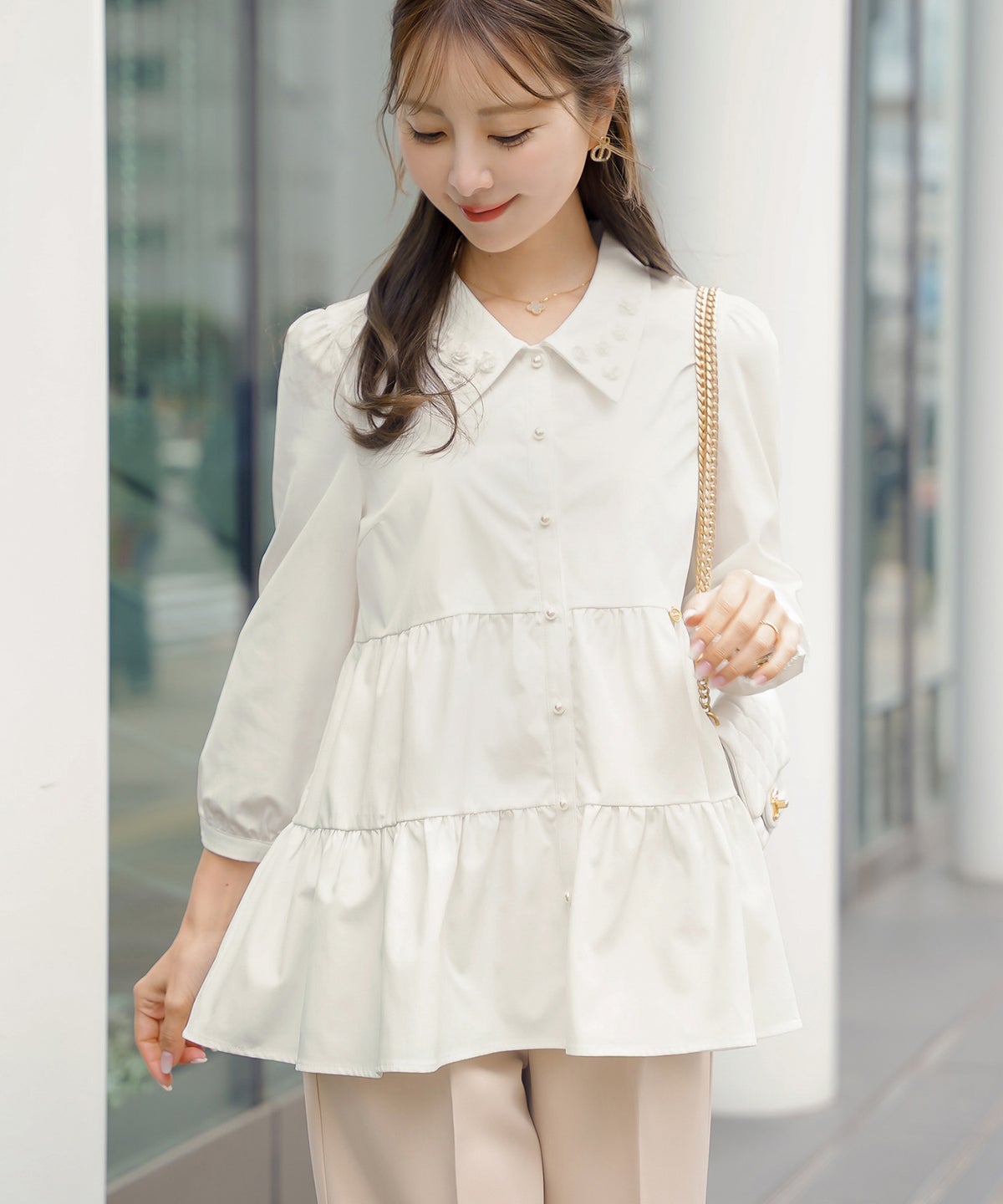 ブラウス トップス 花 襟 シャツ襟 ティアード 前開き パールボタン 7分袖