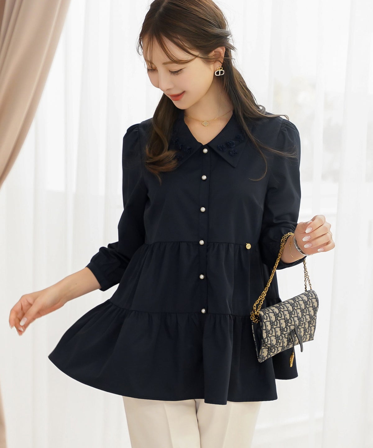 ブラウス トップス 花 襟 シャツ襟 ティアード 前開き パールボタン 7分袖