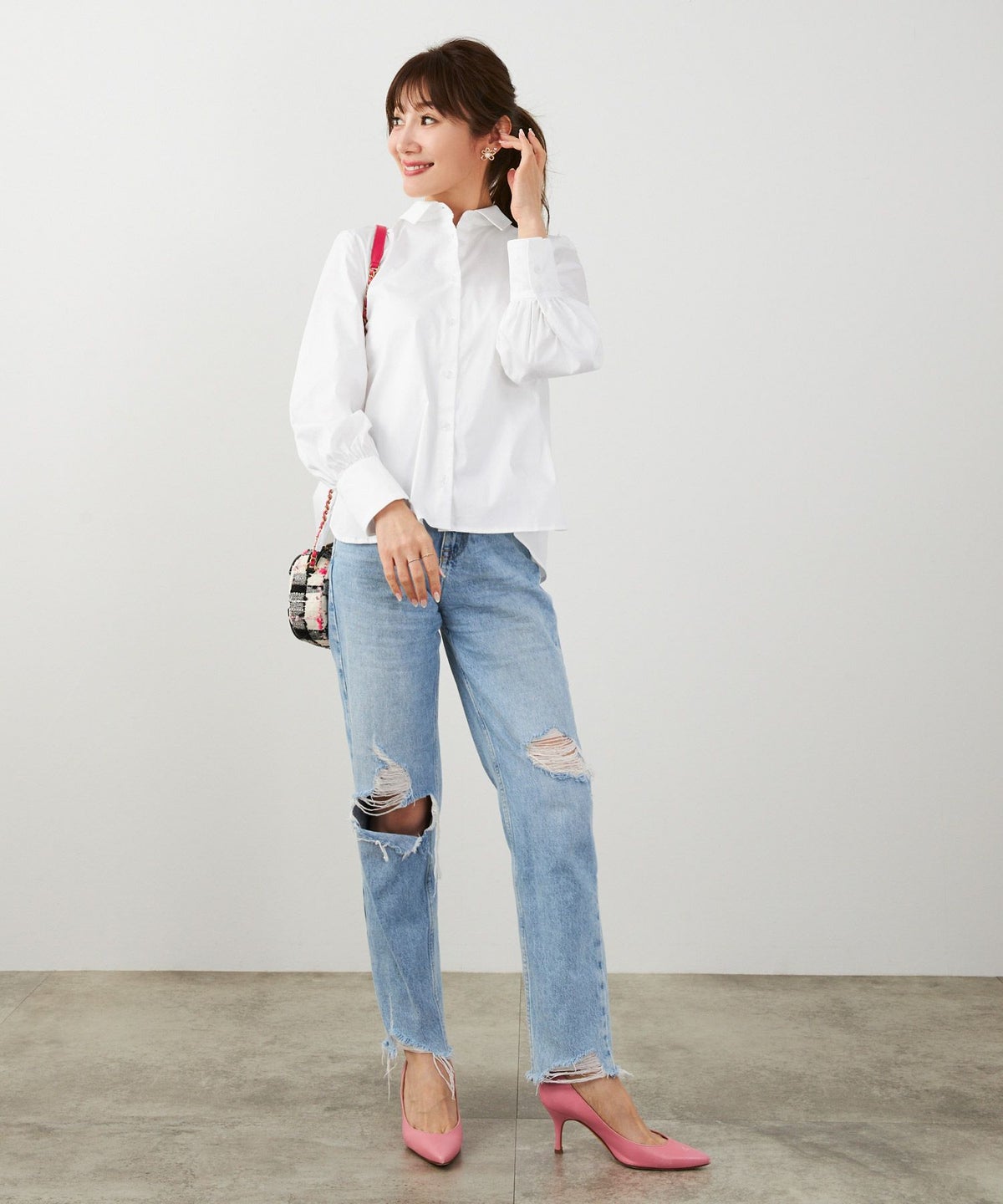 手洗い可 オフィス おしゃれ フェミニン 大人カジュアル 上品 きれいめ 長袖 白 ジョイントスペース