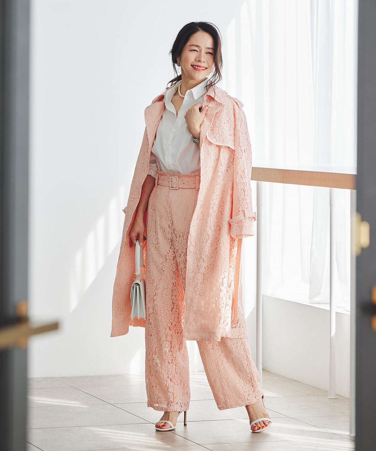 総レース ロング トレンチコート ホワイト ピンク ネイビー 総レース ロング トレンチコート ＆BLOOM（アンドブルーム）