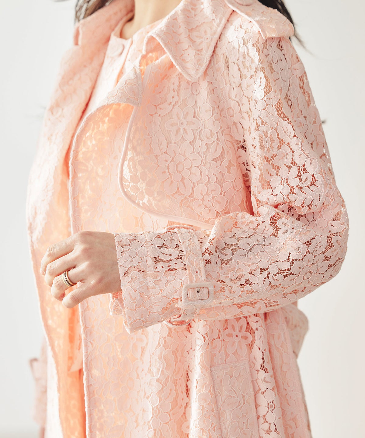 総レース ロング トレンチコート ホワイト ピンク ネイビー 総レース ロング トレンチコート ＆BLOOM（アンドブルーム）