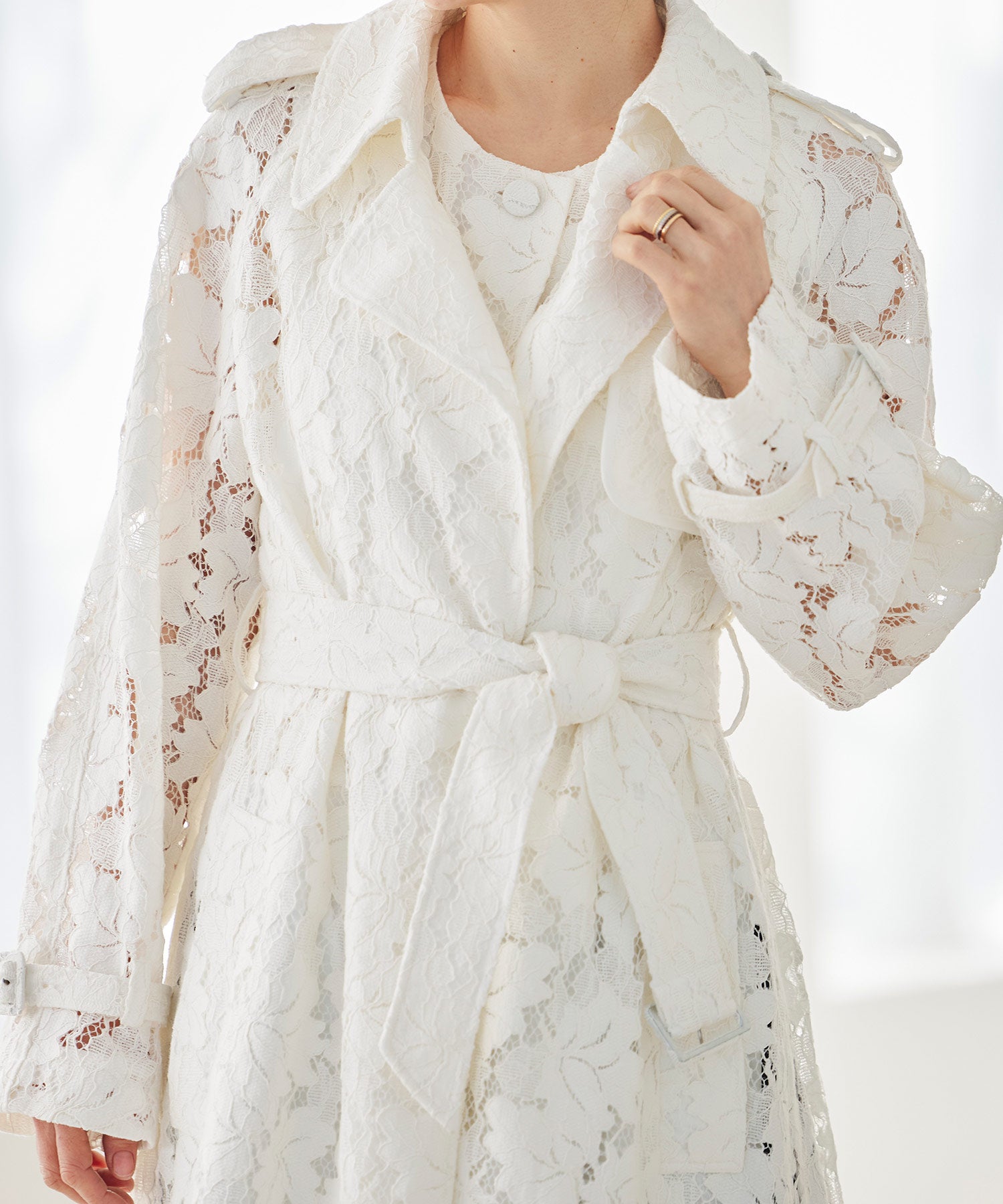 グレースクラス　トレンチコート　レース素材 レース襟付トレンチコート[品番：IGAW0004587]｜axes femme