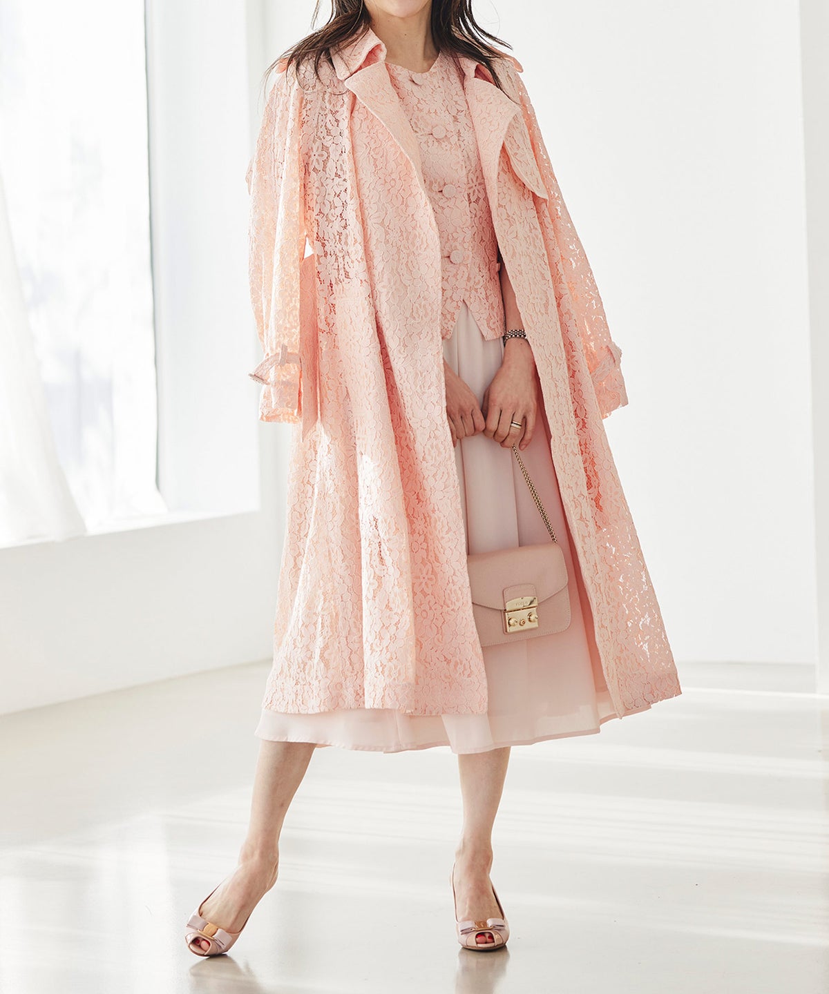 総レース ロング トレンチコート ホワイト ピンク ネイビー 総レース ロング トレンチコート ＆BLOOM（アンドブルーム）