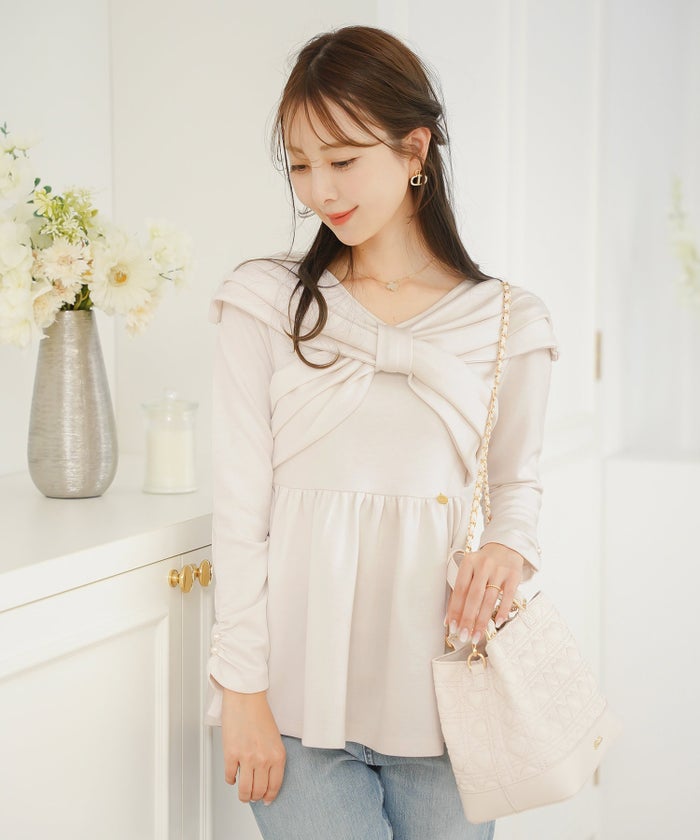 トップス カットソー ペプラム 体型カバー カジュアル 長袖 パール オフショル リボン タック ギャザー Vネック きれいめ 着映え パンツスタイル ミドル丈 春 秋