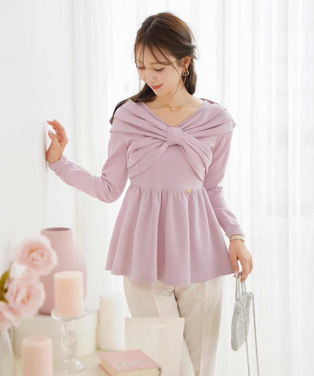 トップス カットソー ペプラム 体型カバー カジュアル 長袖 パール オフショル リボン タック ギャザー Vネック きれいめ 着映え パンツスタイル ミドル丈 春 秋