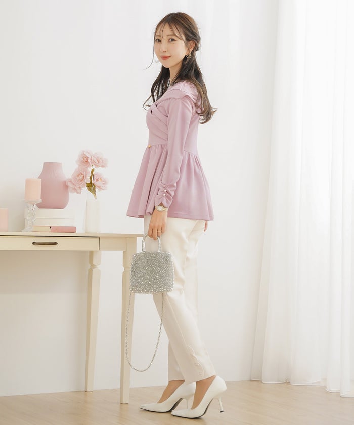 トップス カットソー ペプラム 体型カバー カジュアル 長袖 パール オフショル リボン タック ギャザー Vネック きれいめ 着映え パンツスタイル ミドル丈 春 秋