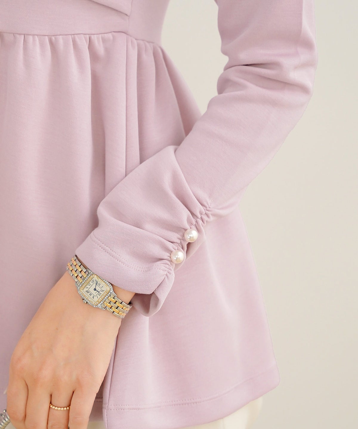 トップス カットソー ペプラム 体型カバー カジュアル 長袖 パール オフショル リボン タック ギャザー Vネック きれいめ 着映え パンツスタイル ミドル丈 春 秋