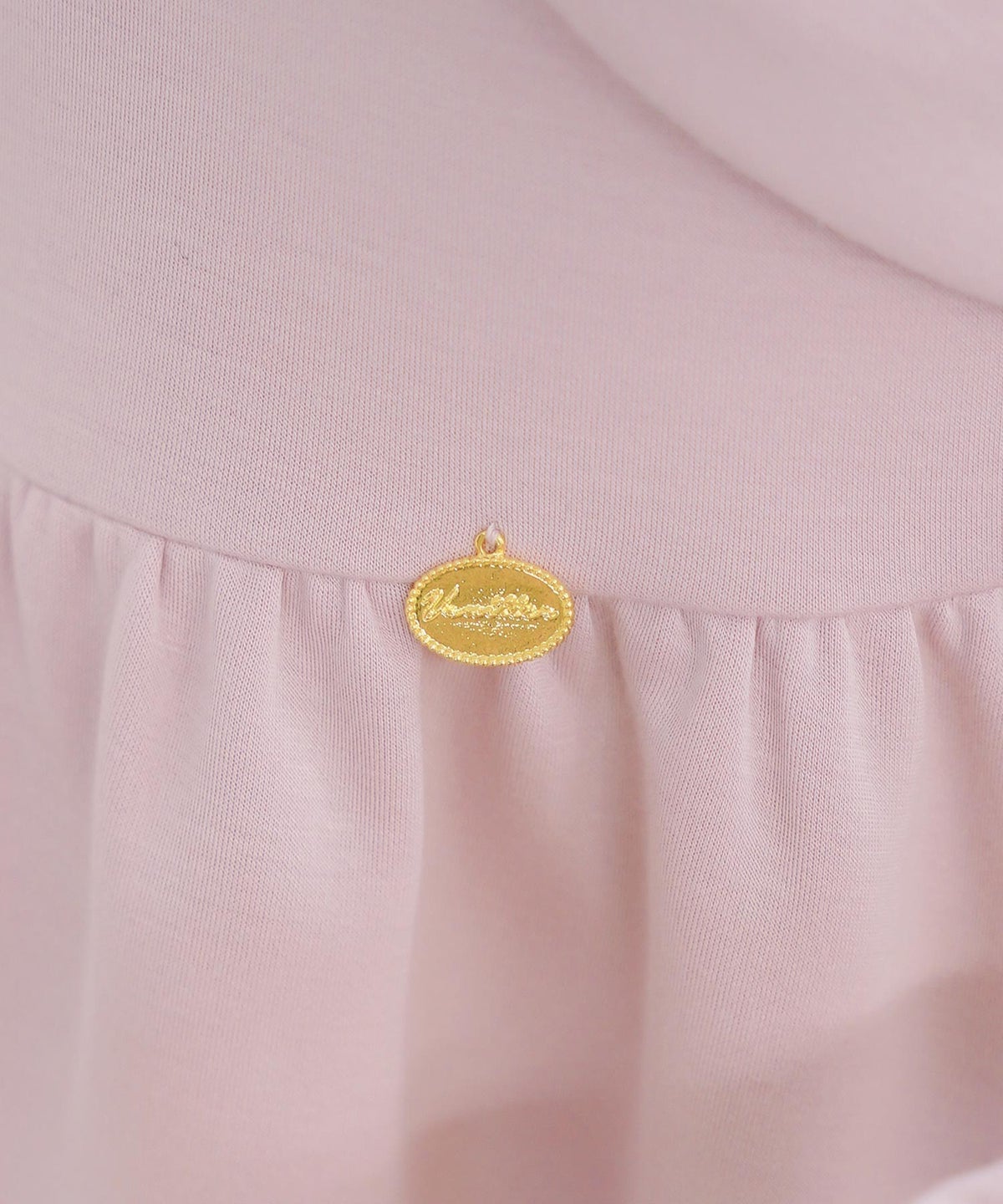 トップス カットソー ペプラム 体型カバー カジュアル 長袖 パール オフショル リボン タック ギャザー Vネック きれいめ 着映え パンツスタイル ミドル丈 春 秋