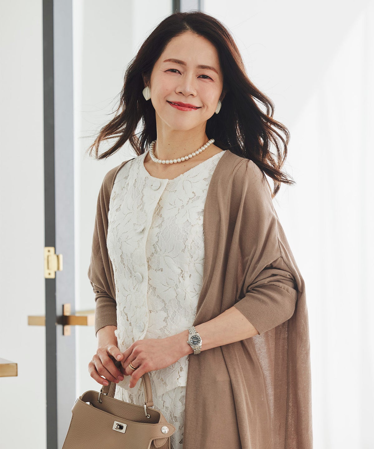 総レース ベスト ジレ 春 秋 美シルエット ウエストライン 裏地付き きれいめ オケージョン 通勤 ホワイト ピンク ネイビー ジョイントスペース 総レース ベスト ＆BLOOM（アンドブルーム）