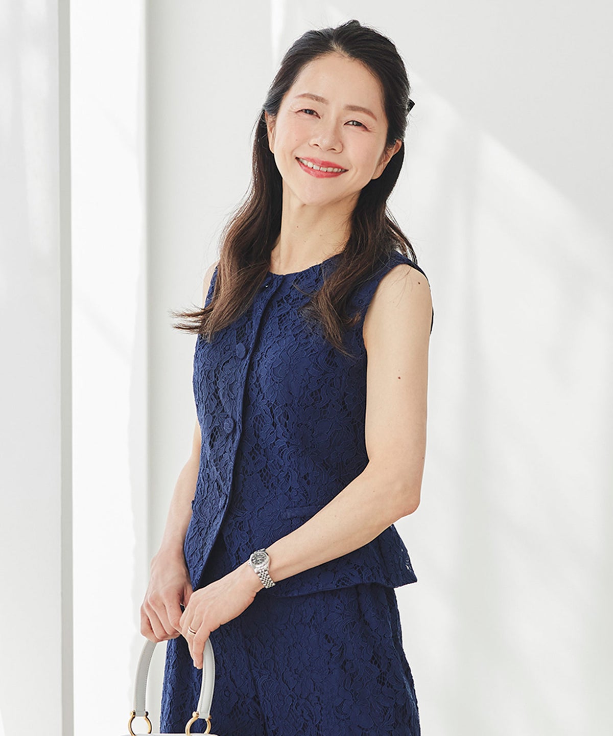 総レース ベスト ジレ 春 秋 美シルエット ウエストライン 裏地付き きれいめ オケージョン 通勤 ホワイト ピンク ネイビー ジョイントスペース 総レース ベスト ＆BLOOM（アンドブルーム）