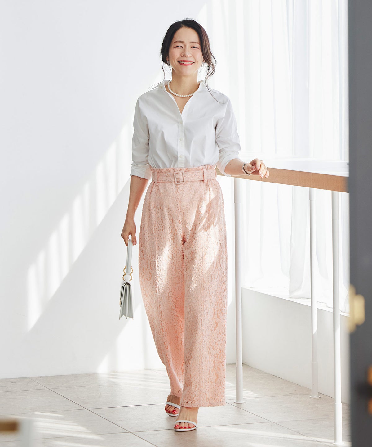 総レース ワイドパンツ オケージョン 結婚式 上品 フェミニン きれいめ 体型カバー 楽ちん 入学式 通勤 セットアップ ホワイト ピンク ネイビー ＆BLOOM（アンドブルーム）