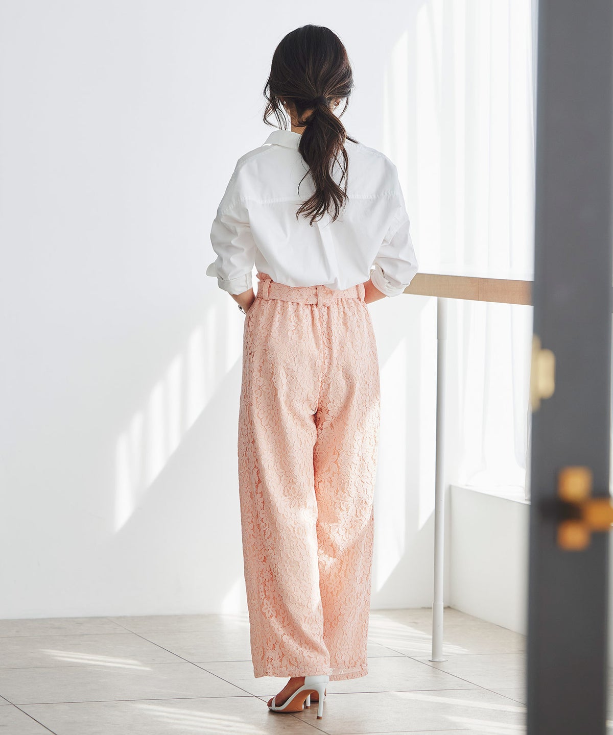 総レース ワイドパンツ オケージョン 結婚式 上品 フェミニン きれいめ 体型カバー 楽ちん 入学式 通勤 セットアップ ホワイト ピンク ネイビー ＆BLOOM（アンドブルーム）