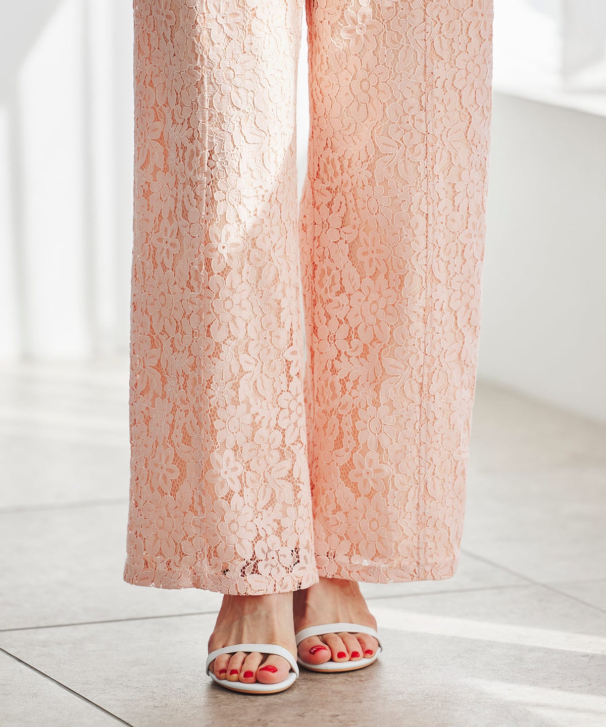 総レース ワイドパンツ オケージョン 結婚式 上品 フェミニン きれいめ 体型カバー 楽ちん 入学式 通勤 セットアップ ホワイト ピンク ネイビー ＆BLOOM（アンドブルーム）