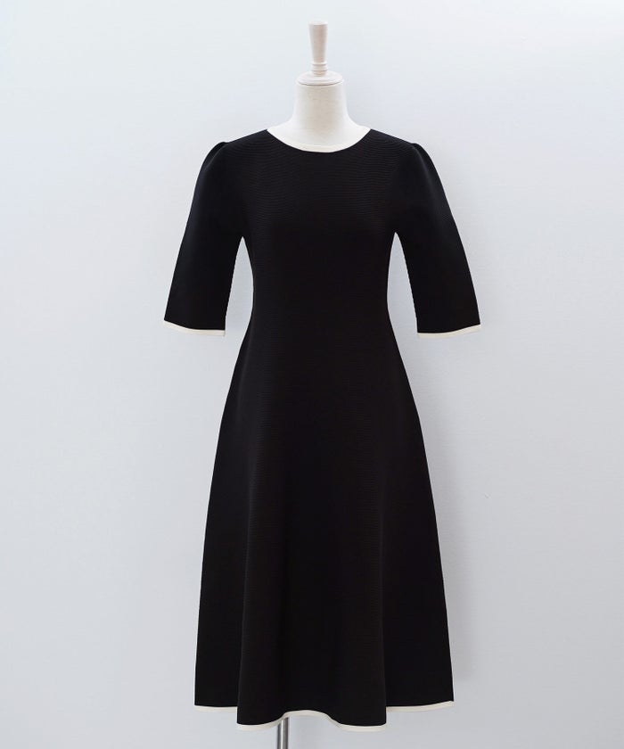 ホールガーメント バイカラー ニットワンピース ボートネック 五分袖 フレア ウエストシェイプ きれいめ 上品 体型カバー セットアップ風 カーディガン合わせ デニムジャケット 大人カジュアル 黒