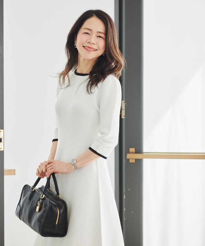 ホールガーメント バイカラー ニットワンピース ボートネック 五分袖 フレア ウエストシェイプ きれいめ 上品 体型カバー セットアップ風 カーディガン合わせ デニムジャケット 大人カジュアル 白