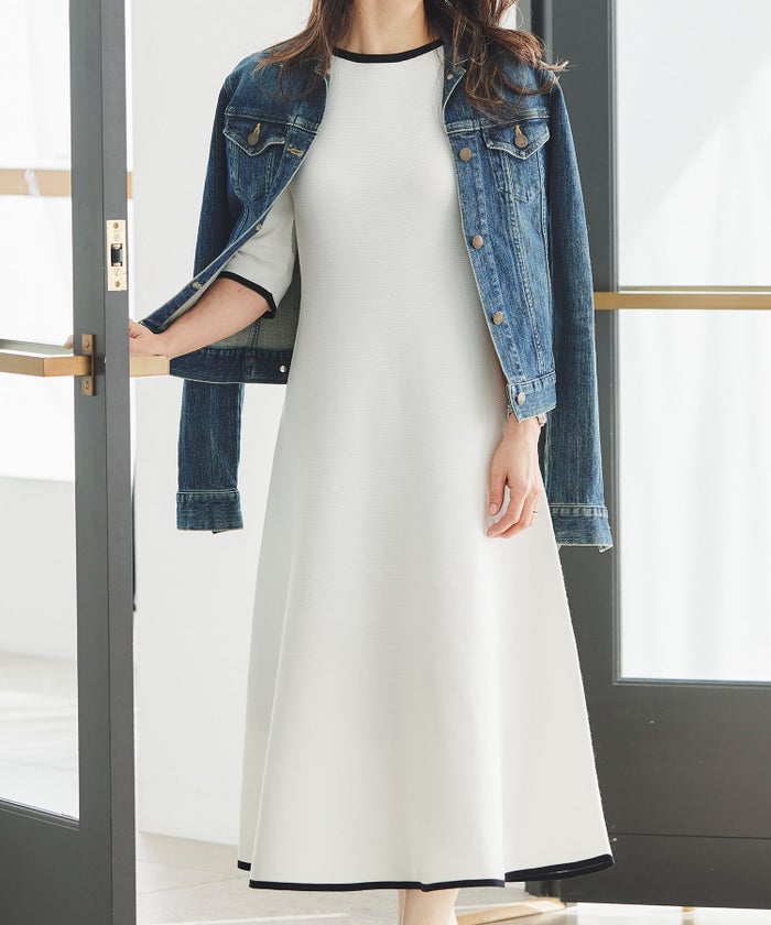 ホールガーメント バイカラー ニットワンピース ボートネック 五分袖 フレア ウエストシェイプ きれいめ 上品 体型カバー セットアップ風 カーディガン合わせ デニムジャケット 大人カジュアル 白