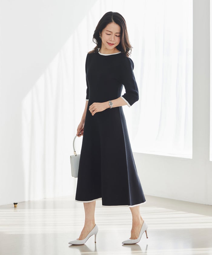 ホールガーメント バイカラー ニットワンピース ボートネック 五分袖 フレア ウエストシェイプ きれいめ 上品 体型カバー セットアップ風 カーディガン合わせ デニムジャケット 大人カジュアル 黒