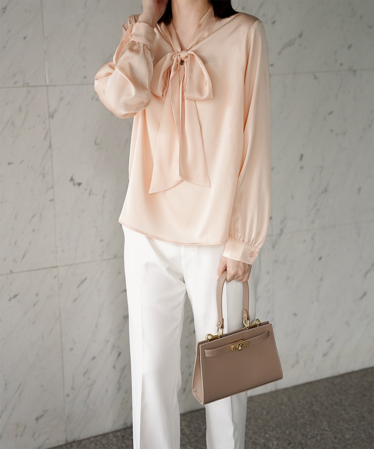 サテン ボウタイ ブラウス レディース ファッション M ホワイト ピンクベージュ ブラック