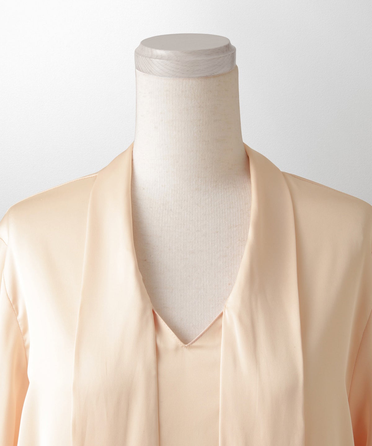 サテン ボウタイ ブラウス レディース ファッション M ホワイト ピンクベージュ ブラック