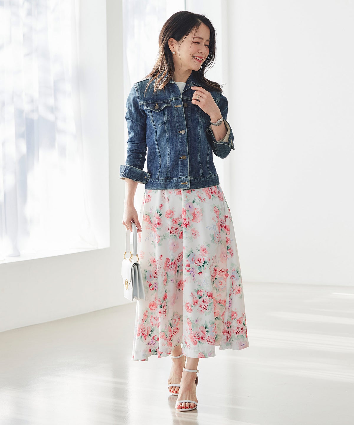 花柄 スカート ギャザー フレア ミドル丈 通勤 カジュアル フェミニン 大人かわいい 上品 モノトーン ピンク ジョイントスペース