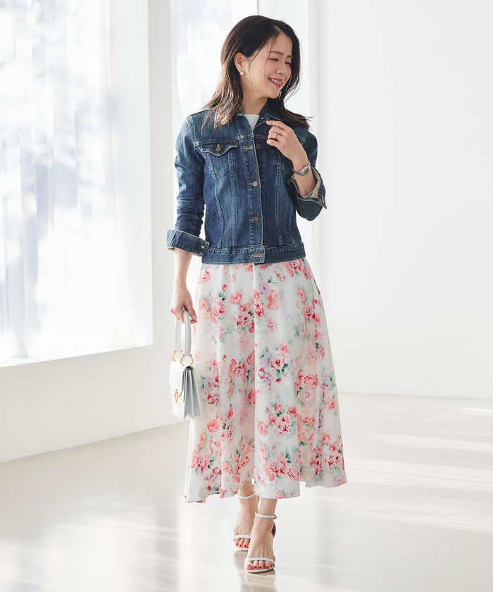 花柄 スカート ギャザー フレア ミドル丈 通勤 カジュアル フェミニン 大人かわいい 上品 モノトーン ピンク ジョイントスペース