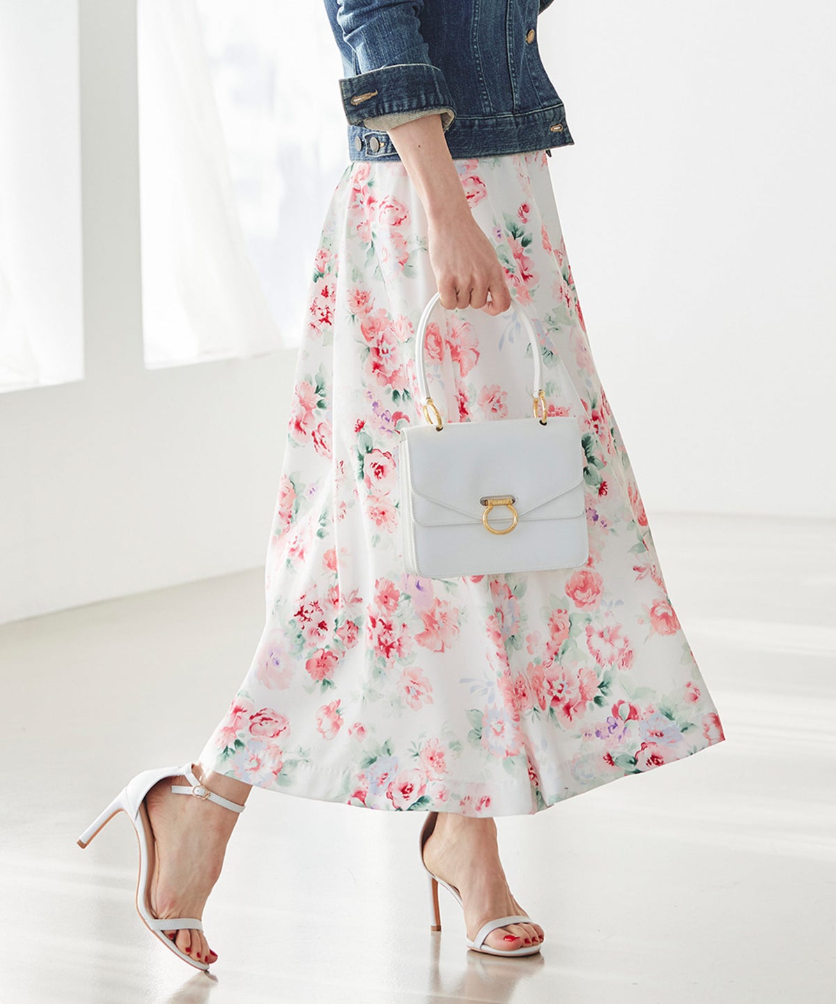 花柄 スカート ギャザー フレア ミドル丈 通勤 カジュアル フェミニン 大人かわいい 上品 モノトーン ピンク ジョイントスペース