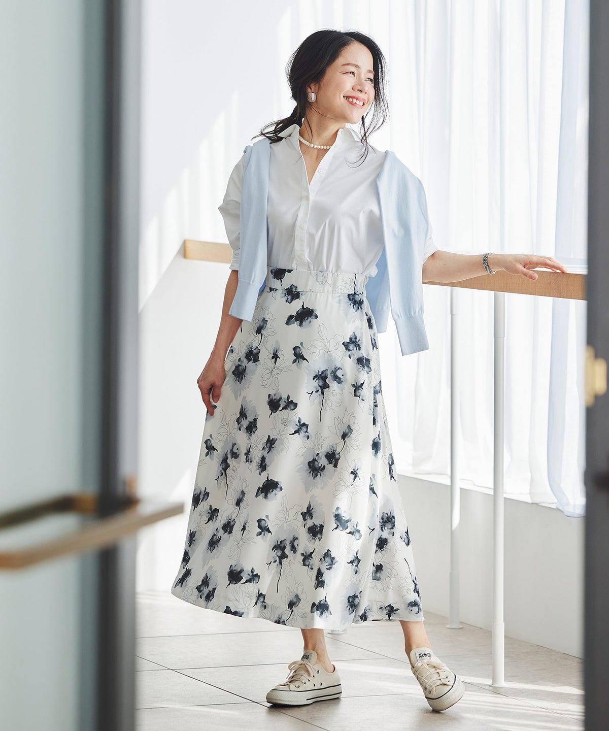 花柄 スカート ギャザー フレア ミドル丈 通勤 カジュアル フェミニン 大人かわいい 上品 モノトーン ピンク ジョイントスペース