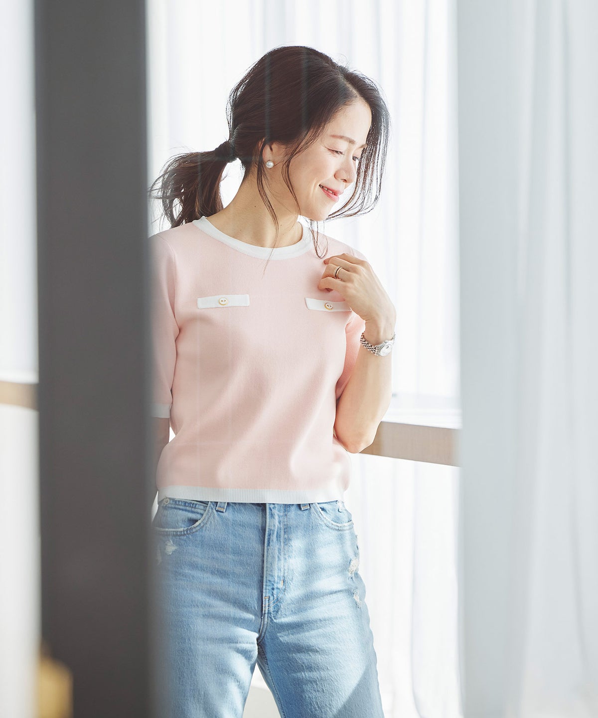 半袖ニット 配色トリム 金縁ボタン 薄手 春夏秋 レディース アンサンブル コンパクト丈 クルーネック 飾りポケット ピンク