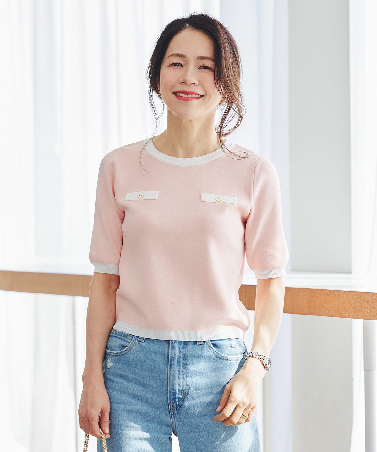 半袖ニット 配色トリム 金縁ボタン 薄手 春夏秋 レディース アンサンブル コンパクト丈 クルーネック 飾りポケット ピンク