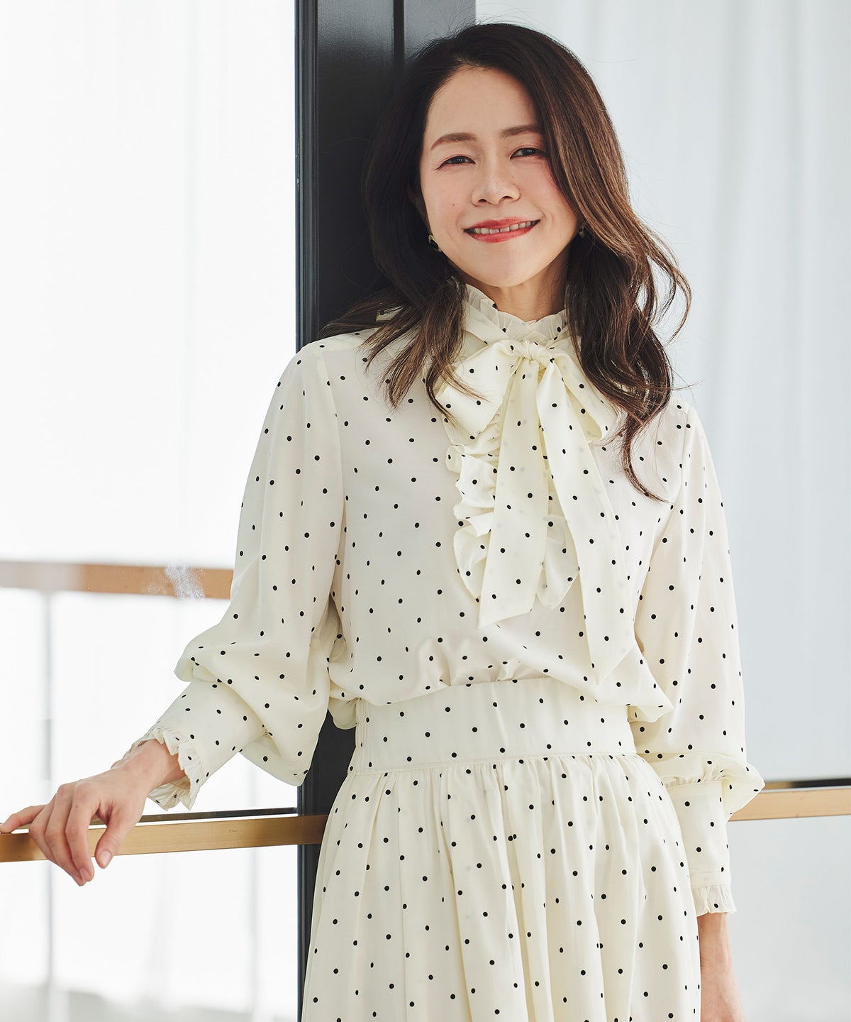 ブラウス リボン フリル ボウタイ 通勤 働く女性 アフタヌーンティー フェミニン 大人かわいい 上品 ドット柄 