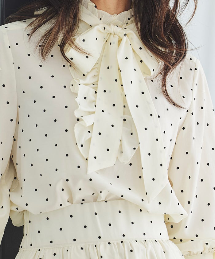 ブラウス リボン フリル ボウタイ 通勤 働く女性 アフタヌーンティー フェミニン 大人かわいい 上品 ドット柄 
