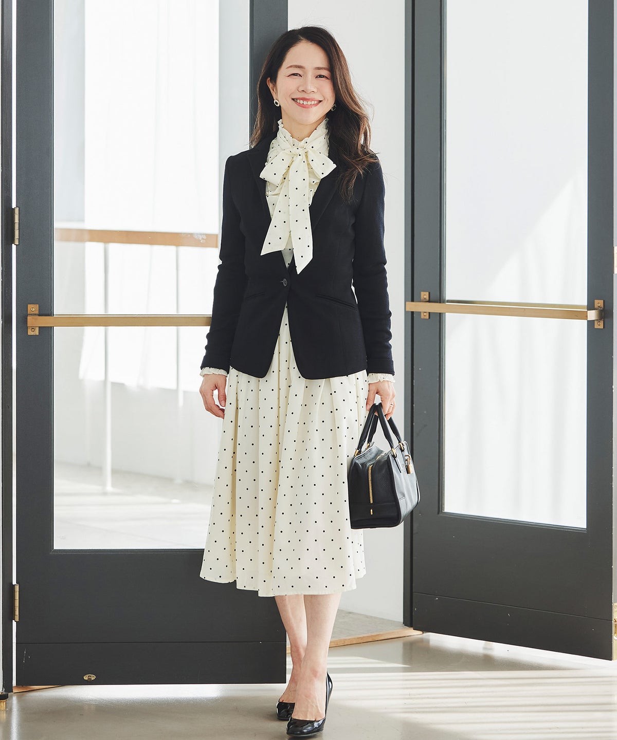 ブラウス リボン フリル ボウタイ 通勤 働く女性 アフタヌーンティー フェミニン 大人かわいい 上品 ドット柄 