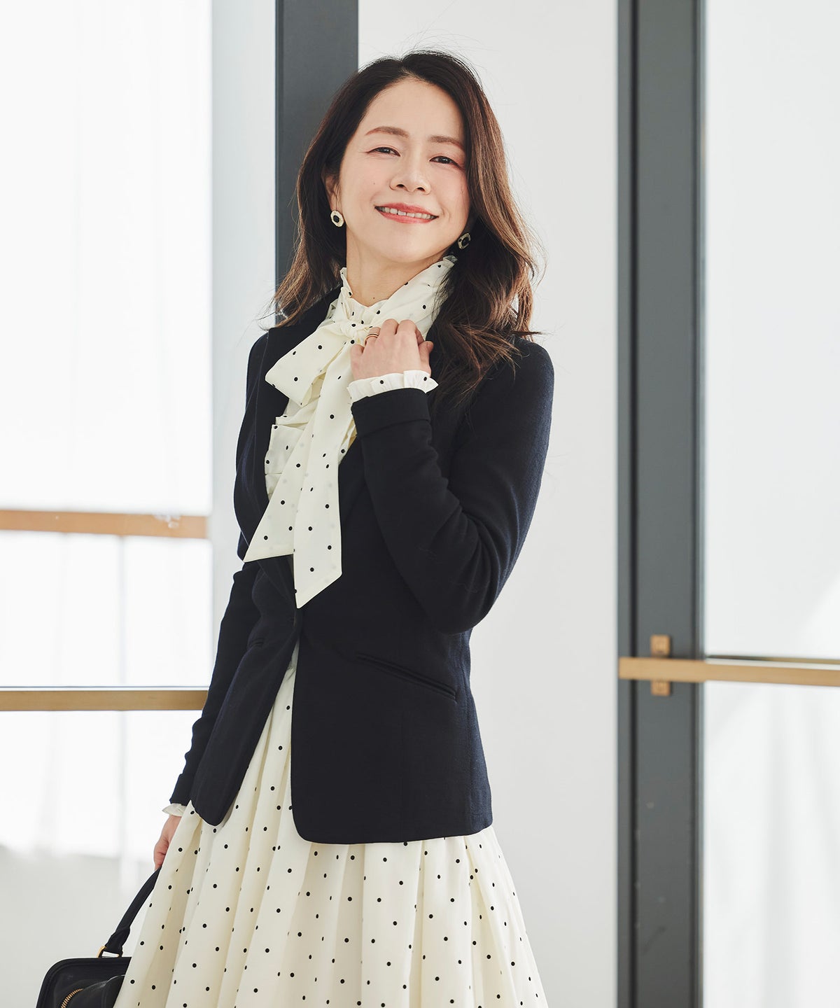 ブラウス リボン フリル ボウタイ 通勤 働く女性 アフタヌーンティー フェミニン 大人かわいい 上品 ドット柄 