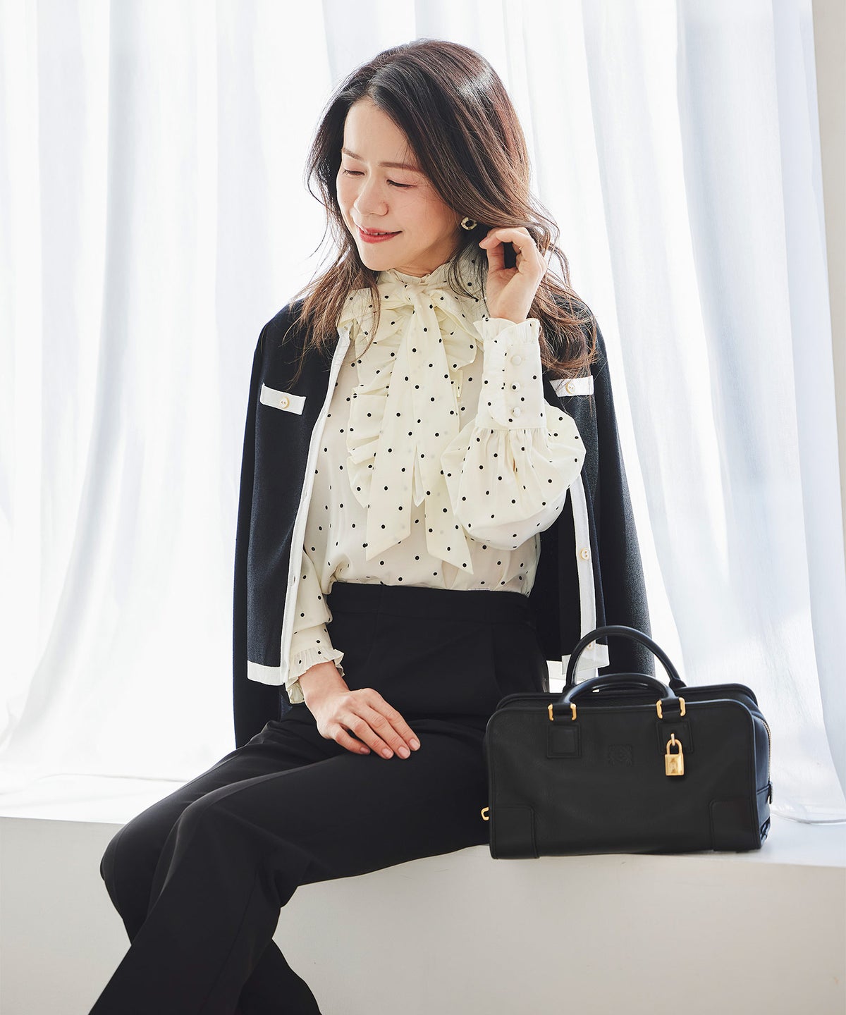 ブラウス リボン フリル ボウタイ 通勤 働く女性 アフタヌーンティー フェミニン 大人かわいい 上品 ドット柄 