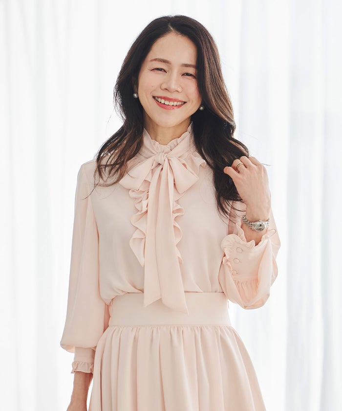 ブラウス リボン フリル ボウタイ 通勤 働く女性 アフタヌーンティー フェミニン 大人かわいい 上品 ピンク 