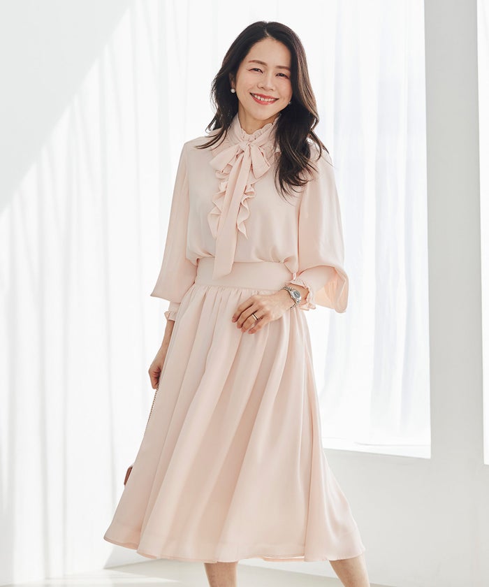 ブラウス リボン フリル ボウタイ 通勤 働く女性 アフタヌーンティー フェミニン 大人かわいい 上品 ピンク 