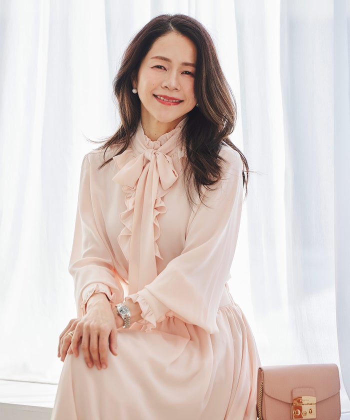 ブラウス リボン フリル ボウタイ 通勤 働く女性 アフタヌーンティー フェミニン 大人かわいい 上品 ピンク 