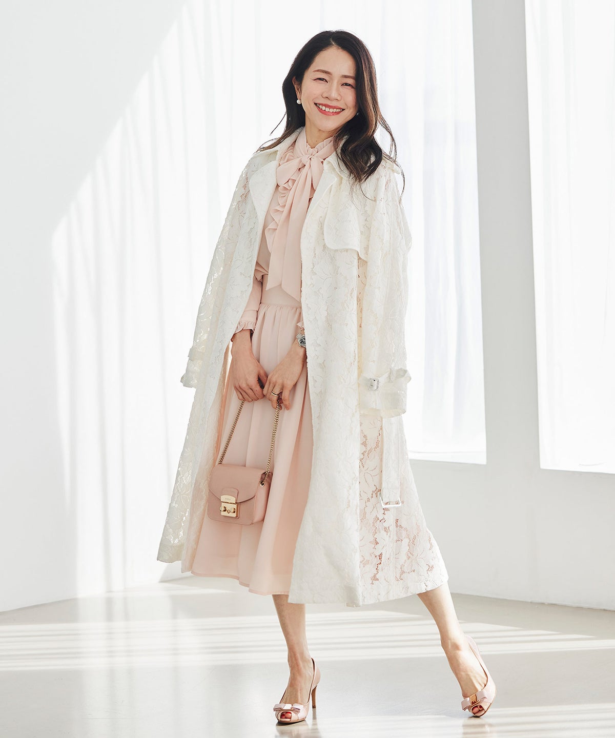 ブラウス リボン フリル ボウタイ 通勤 働く女性 アフタヌーンティー フェミニン 大人かわいい 上品 ピンク 