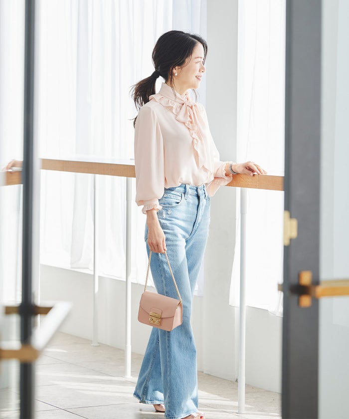 ブラウス リボン フリル ボウタイ 通勤 働く女性 アフタヌーンティー フェミニン 大人かわいい 上品 ピンク 