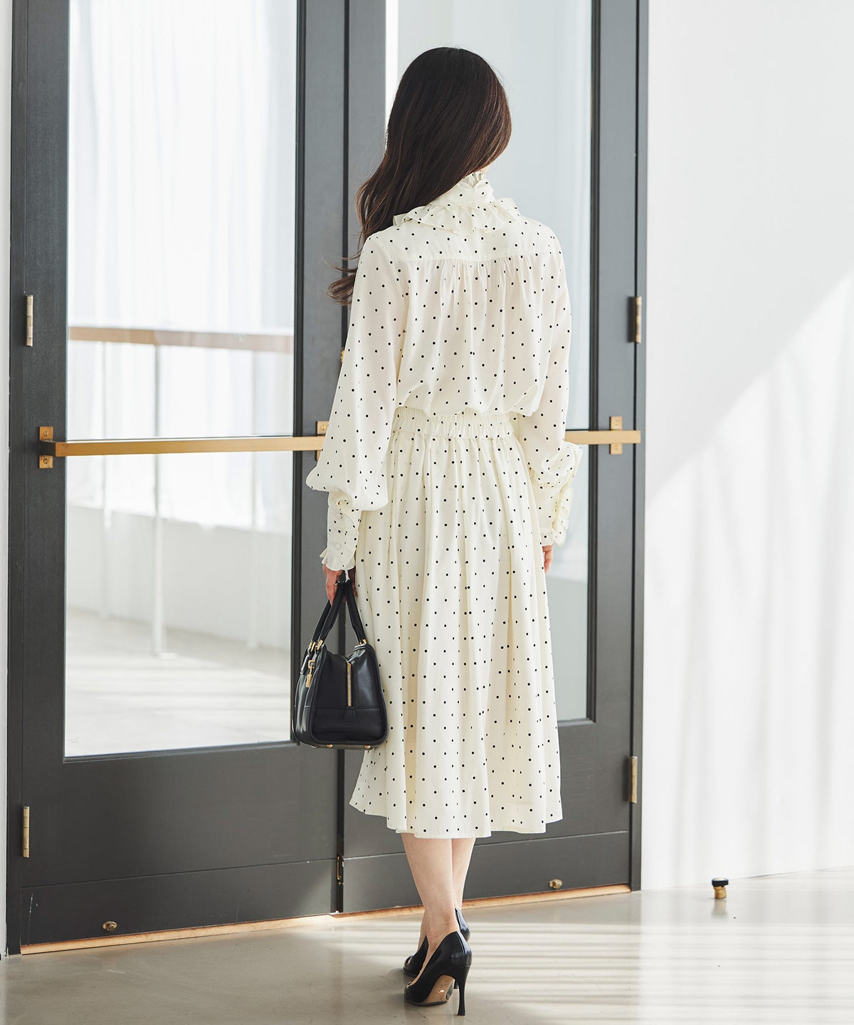 ブラウス リボン フリル ボウタイ 通勤 働く女性 アフタヌーンティー フェミニン 大人かわいい 上品 ドット柄 